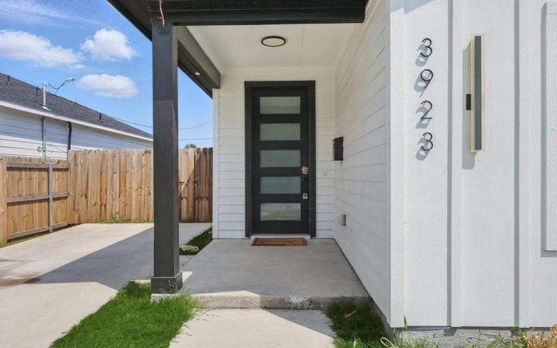 3923 Le May Avenue, Dallas, TX 75216, 4 Habitaciones Habitaciones , ,2 BañosBaños,Residential,En Venta,3923 Le May Avenue,20961113