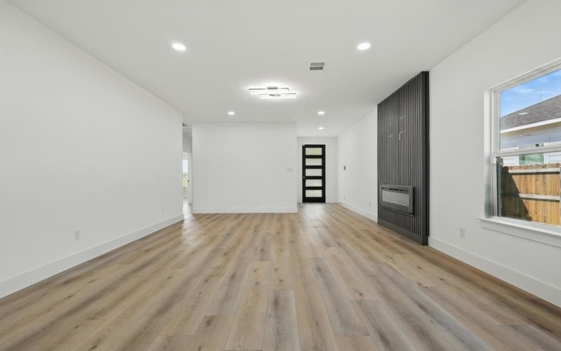 3923 Le May Avenue, Dallas, TX 75216, 4 Habitaciones Habitaciones , ,2 BañosBaños,Residential,En Venta,3923 Le May Avenue,20961113