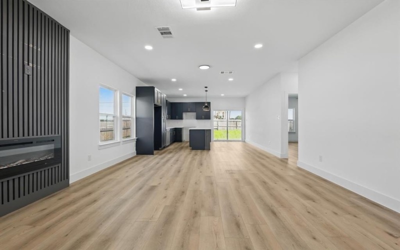 3923 Le May Avenue, Dallas, TX 75216, 4 Habitaciones Habitaciones , ,2 BañosBaños,Residential,En Venta,3923 Le May Avenue,20961113