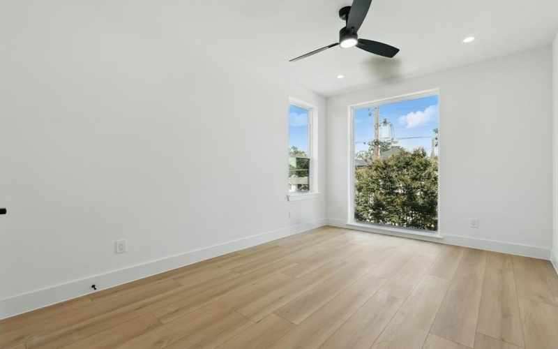 3211 Wake Street, Dallas, TX 75212, 5 Bedrooms Bedrooms, ,5 BathroomsBathrooms,Residential,For Sale,3211 Wake Street,20961188
