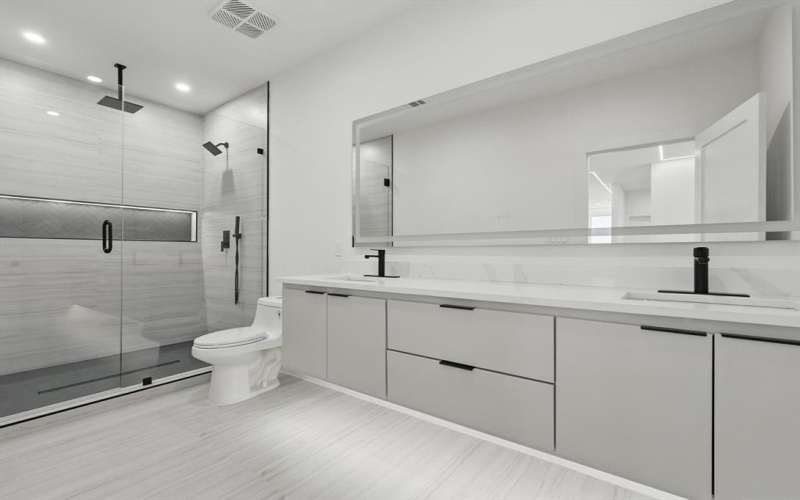3211 Wake Street, Dallas, TX 75212, 5 Bedrooms Bedrooms, ,5 BathroomsBathrooms,Residential,For Sale,3211 Wake Street,20961188