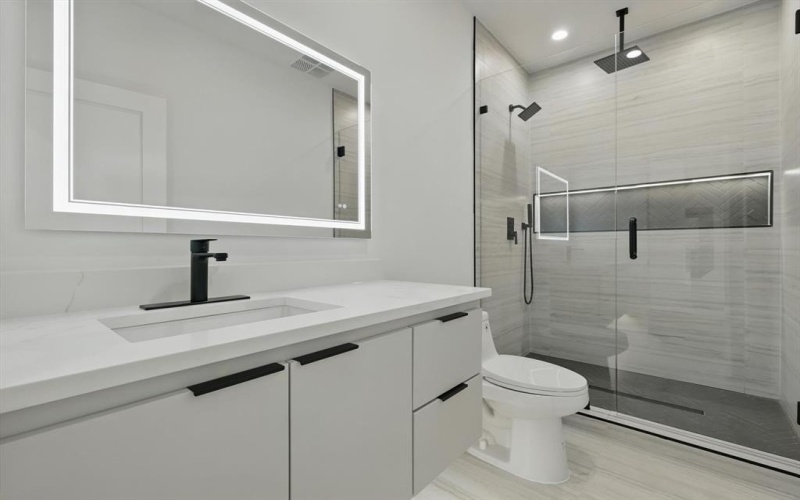 3211 Wake Street, Dallas, TX 75212, 5 Bedrooms Bedrooms, ,5 BathroomsBathrooms,Residential,For Sale,3211 Wake Street,20961188