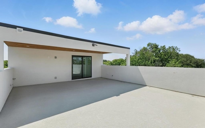 3211 Wake Street, Dallas, TX 75212, 5 Bedrooms Bedrooms, ,5 BathroomsBathrooms,Residential,For Sale,3211 Wake Street,20961188