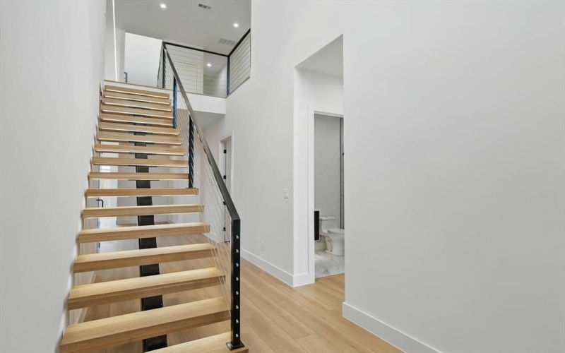 3211 Wake Street, Dallas, TX 75212, 5 Bedrooms Bedrooms, ,5 BathroomsBathrooms,Residential,For Sale,3211 Wake Street,20961188
