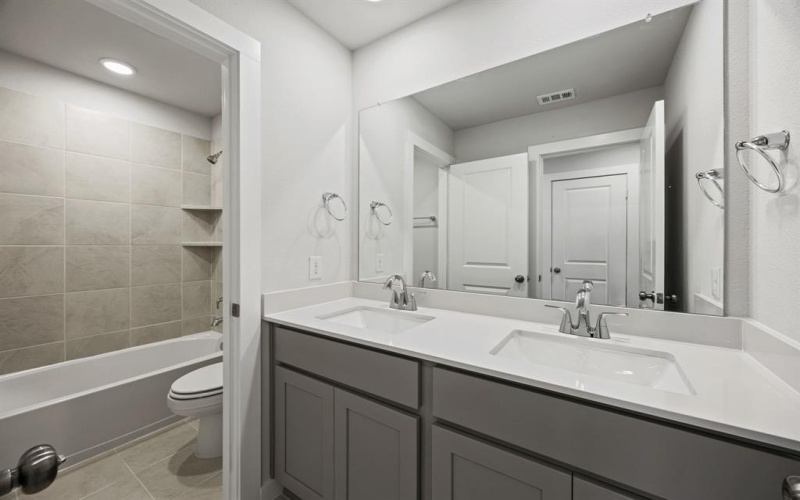 344 Sun Harvest Drive, Royse City, TX 75189, 4 Bedrooms Bedrooms, ,2 BathroomsBathrooms,Residential,For Sale,344 Sun Harvest Drive,0,20962497