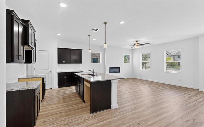 1832 Summer Aura, Mesquite, TX 75181, 3 Bedrooms Bedrooms, ,2 BathroomsBathrooms,Residential,For Sale,1832 Summer Aura,20962841