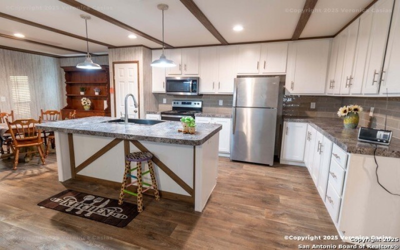 336 County Rd 6846, Lytle, TX 78052, 3 Bedrooms Bedrooms, ,2 BathroomsBathrooms,Residential,For Sale,336 County Rd 6846,0,1873813