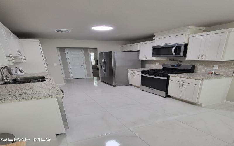 13865 Lorenz Avenue, El Paso, TX 79928, 4 Bedrooms Bedrooms, ,2 BathroomsBathrooms,Residential,For Sale,13865 Lorenz Avenue,924141