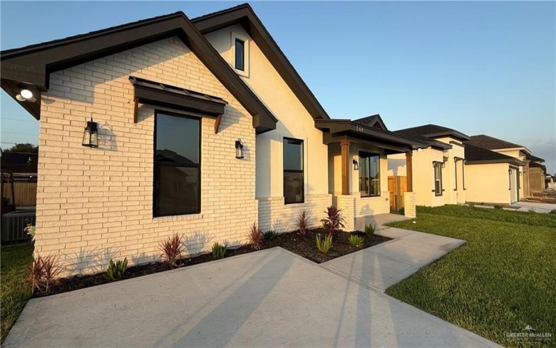 1204 E Acacia Drive, San Juan, TX 78589, 3 Bedrooms Bedrooms, ,2 BathroomsBathrooms,Residential,For Sale,1204 E Acacia Drive,473219