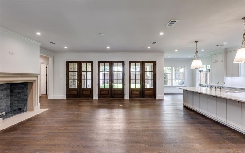 7538 Centenary Avenue, Dallas, TX 75225, 5 Habitaciones Habitaciones , ,6 BañosBaños,Residential,En Venta,7538 Centenary Avenue,20917687