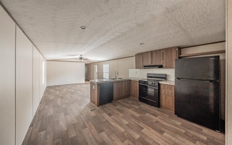 12 Meadow Pond Court, Bridgeport, TX 76426, 3 Bedrooms Bedrooms, ,2 BathroomsBathrooms,Residential,For Sale,12 Meadow Pond Court,20955126