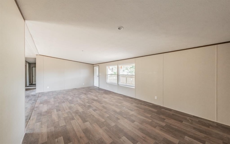 10 Southwest Court, Mineral Wells, TX 76067, 5 Bedrooms Bedrooms, ,3 BathroomsBathrooms,Residential,For Sale,10 Southwest Court,20955490