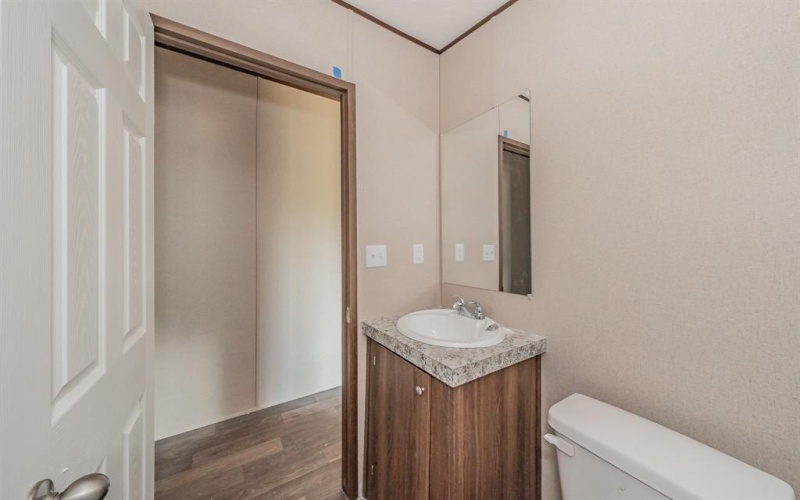 10 Southwest Court, Mineral Wells, TX 76067, 5 Bedrooms Bedrooms, ,3 BathroomsBathrooms,Residential,For Sale,10 Southwest Court,20955490