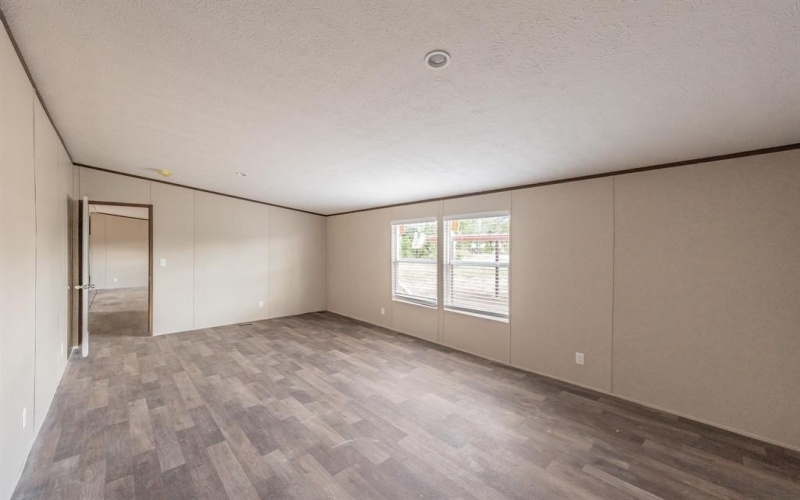 10 Southwest Court, Mineral Wells, TX 76067, 5 Bedrooms Bedrooms, ,3 BathroomsBathrooms,Residential,For Sale,10 Southwest Court,20955490