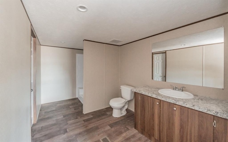 10 Southwest Court, Mineral Wells, TX 76067, 5 Bedrooms Bedrooms, ,3 BathroomsBathrooms,Residential,For Sale,10 Southwest Court,20955490