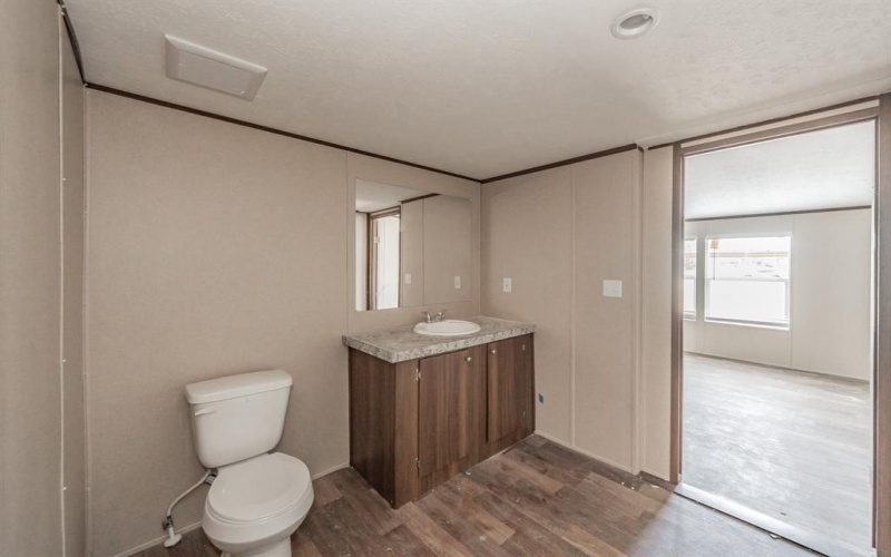 10 Southwest Court, Mineral Wells, TX 76067, 5 Bedrooms Bedrooms, ,3 BathroomsBathrooms,Residential,For Sale,10 Southwest Court,20955490