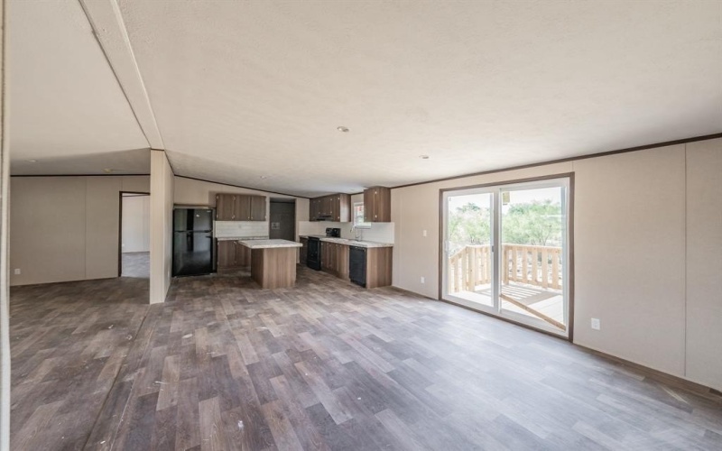 10 Southwest Court, Mineral Wells, TX 76067, 5 Bedrooms Bedrooms, ,3 BathroomsBathrooms,Residential,For Sale,10 Southwest Court,20955490