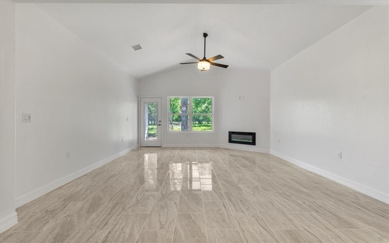 1312 S Clements Street, Gainesville, TX 76240, 4 Bedrooms Bedrooms, ,2 BathroomsBathrooms,Residential,For Sale,1312 S Clements Street,20963131