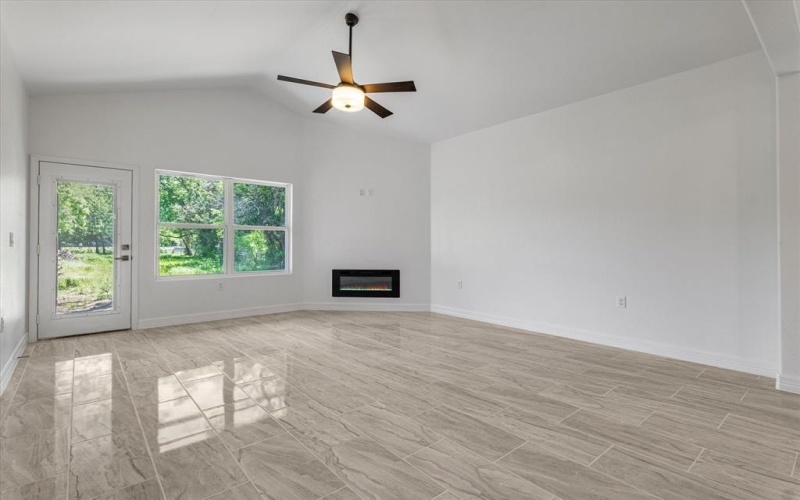 1312 S Clements Street, Gainesville, TX 76240, 4 Bedrooms Bedrooms, ,2 BathroomsBathrooms,Residential,For Sale,1312 S Clements Street,20963131
