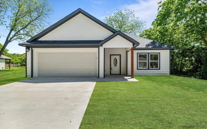 1312 S Clements Street, Gainesville, TX 76240, 4 Bedrooms Bedrooms, ,2 BathroomsBathrooms,Residential,For Sale,1312 S Clements Street,20963131