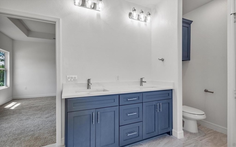1312 S Clements Street, Gainesville, TX 76240, 4 Bedrooms Bedrooms, ,2 BathroomsBathrooms,Residential,For Sale,1312 S Clements Street,20963131