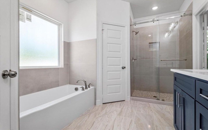 1312 S Clements Street, Gainesville, TX 76240, 4 Bedrooms Bedrooms, ,2 BathroomsBathrooms,Residential,For Sale,1312 S Clements Street,20963131