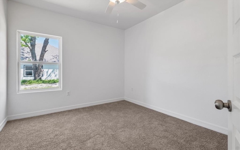 1312 S Clements Street, Gainesville, TX 76240, 4 Bedrooms Bedrooms, ,2 BathroomsBathrooms,Residential,For Sale,1312 S Clements Street,20963131