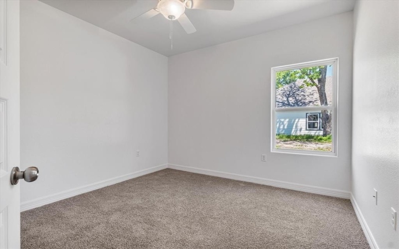 1312 S Clements Street, Gainesville, TX 76240, 4 Bedrooms Bedrooms, ,2 BathroomsBathrooms,Residential,For Sale,1312 S Clements Street,20963131