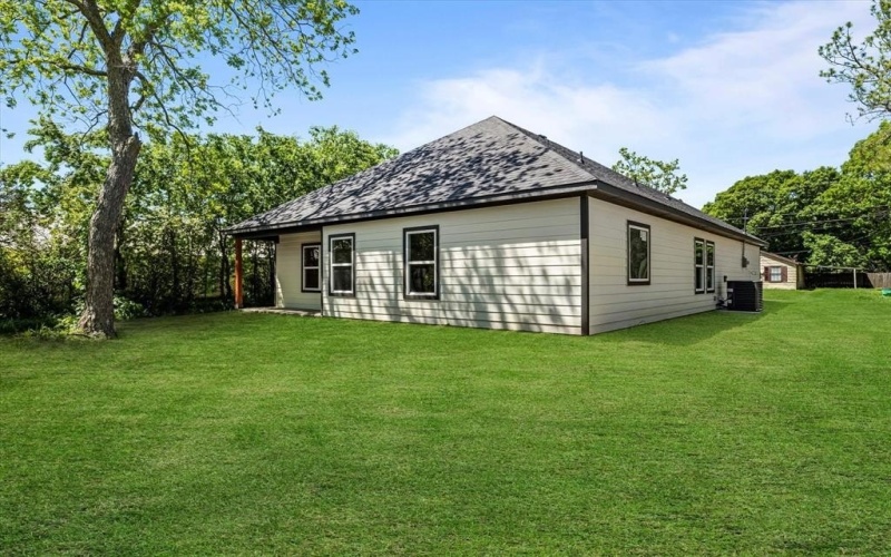 1312 S Clements Street, Gainesville, TX 76240, 4 Bedrooms Bedrooms, ,2 BathroomsBathrooms,Residential,For Sale,1312 S Clements Street,20963131