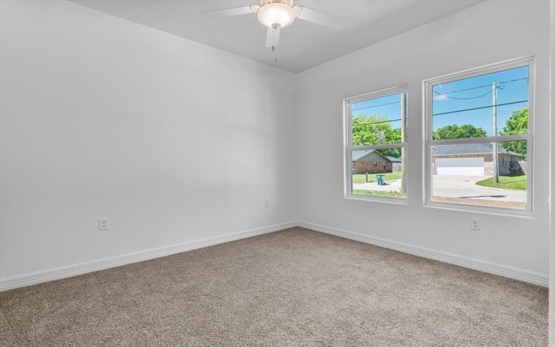 1312 S Clements Street, Gainesville, TX 76240, 4 Bedrooms Bedrooms, ,2 BathroomsBathrooms,Residential,For Sale,1312 S Clements Street,20963131