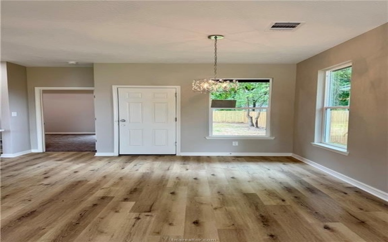 501 West Tenth Street, Hearne, TX 77859, 3 Habitaciones Habitaciones , ,2 BañosBaños,Residential,En Venta,501 West Tenth Street,25006001