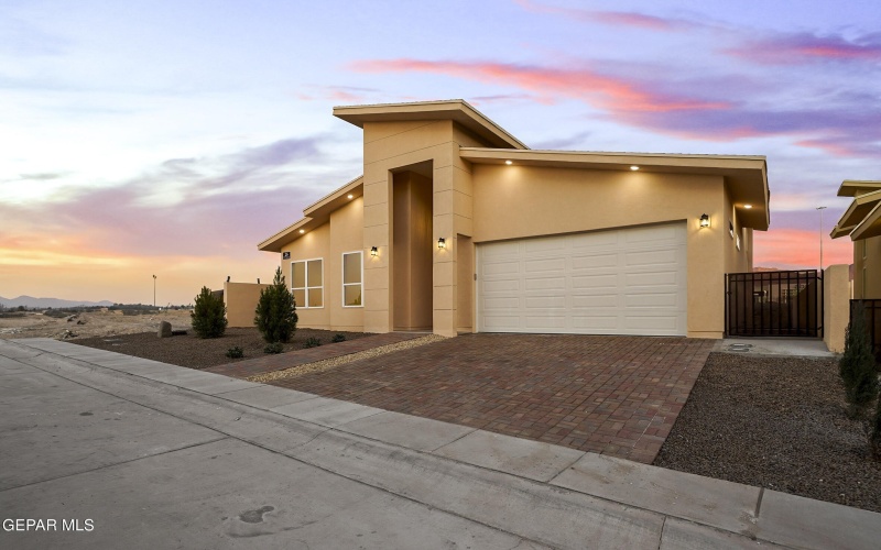 1031 VINTON Avenue unit: 26 #26, Canutillo, TX 79835, 3 Bedrooms Bedrooms, ,2 BathroomsBathrooms,Residential,For Sale,1031 VINTON Avenue unit: 26,916585