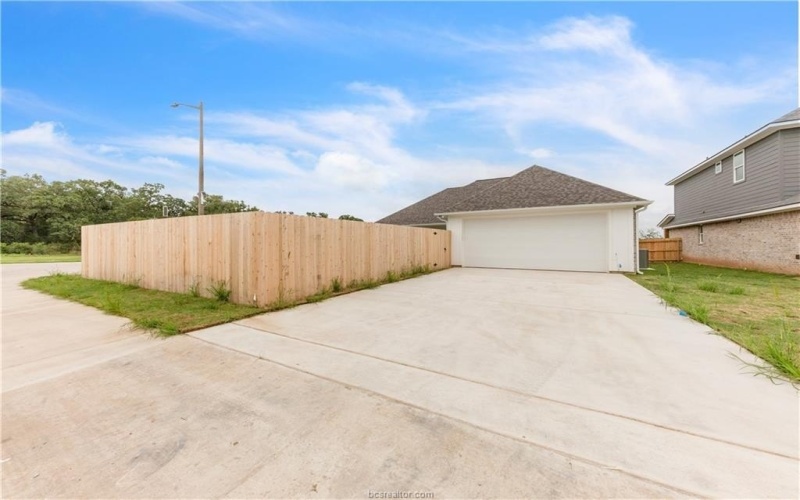 4000 Etonbury Avenue, College Station, TX 77845, 3 Bedrooms Bedrooms, ,3 BathroomsBathrooms,Residential,For Sale,4000 Etonbury Avenue,25002457