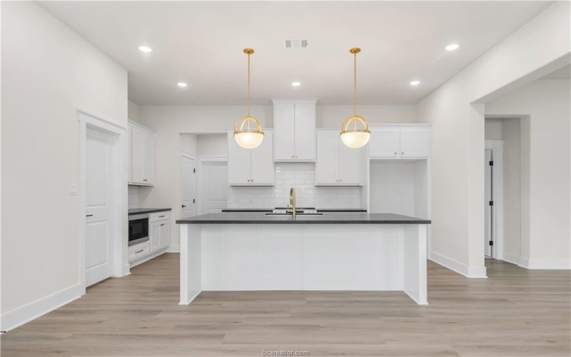 4004 Etonbury Avenue, College Station, TX 77845, 3 Bedrooms Bedrooms, ,2 BathroomsBathrooms,Residential,For Sale,4004 Etonbury Avenue,25003109