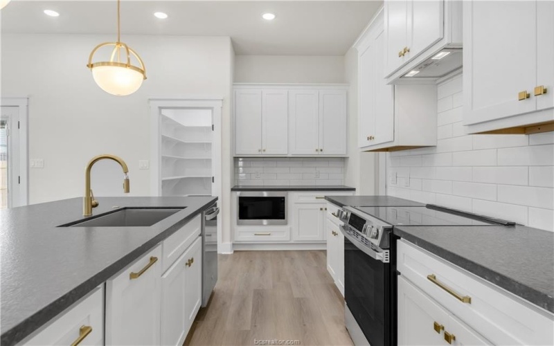 4004 Etonbury Avenue, College Station, TX 77845, 3 Bedrooms Bedrooms, ,2 BathroomsBathrooms,Residential,For Sale,4004 Etonbury Avenue,25003109