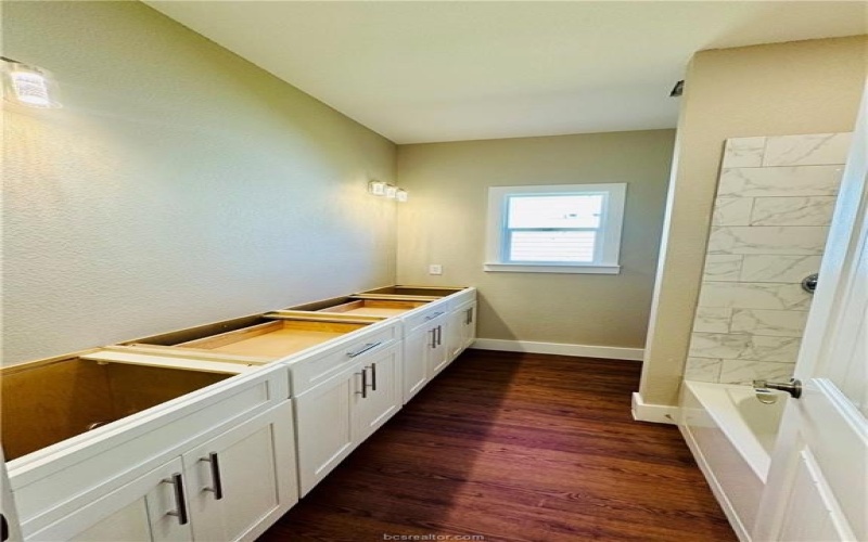 411 North Wrangler Street, Franklin, TX 77856, 3 Bedrooms Bedrooms, ,2 BathroomsBathrooms,Residential,For Sale,411 North Wrangler Street,25005955