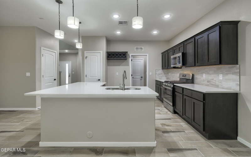 416 Samuel Blount Court, Vinton, TX 79821, 4 Habitaciones Habitaciones , ,2 BañosBaños,Residential,En Venta,416 Samuel Blount Court,924234