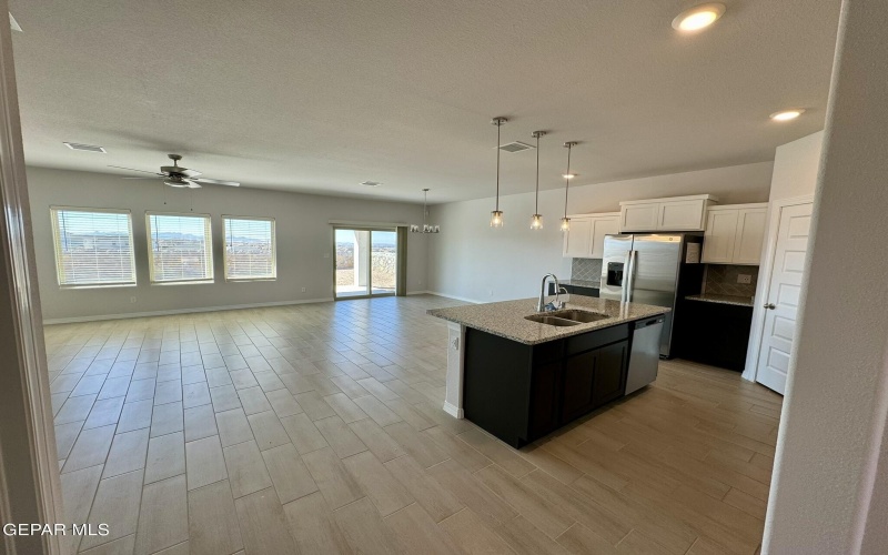 7500 ENCHANTED RIDGE Drive, El Paso, TX 79911, 4 Habitaciones Habitaciones , ,2 BañosBaños,Residential,En Venta,7500 ENCHANTED RIDGE Drive,924238