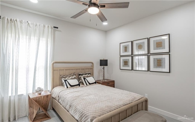 2500 E Conroe Road, Edinburg, TX 78542, 4 Bedrooms Bedrooms, ,2 BathroomsBathrooms,Residential,For Sale,2500 E Conroe Road,473291