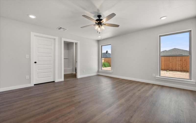 2311 133rd Street, Lubbock, TX 79423, 3 Habitaciones Habitaciones , ,2 BañosBaños,Residential,En Venta,2311 133rd Street,202555989