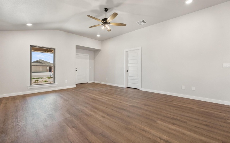 2311 133rd Street, Lubbock, TX 79423, 3 Habitaciones Habitaciones , ,2 BañosBaños,Residential,En Venta,2311 133rd Street,202555989