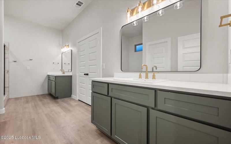 10703 Beaufort Avenue, Lubbock, TX 79424, 4 Bedrooms Bedrooms, ,3 BathroomsBathrooms,Residential,For Sale,10703 Beaufort Avenue,202555990