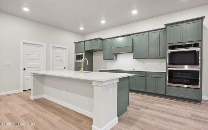 10703 Beaufort Avenue, Lubbock, TX 79424, 4 Bedrooms Bedrooms, ,3 BathroomsBathrooms,Residential,For Sale,10703 Beaufort Avenue,202555990