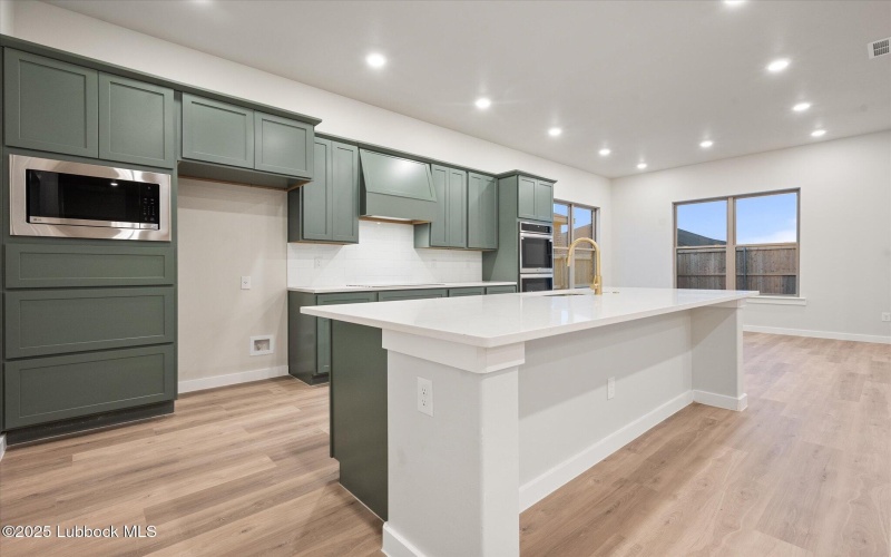 10703 Beaufort Avenue, Lubbock, TX 79424, 4 Bedrooms Bedrooms, ,3 BathroomsBathrooms,Residential,For Sale,10703 Beaufort Avenue,202555990