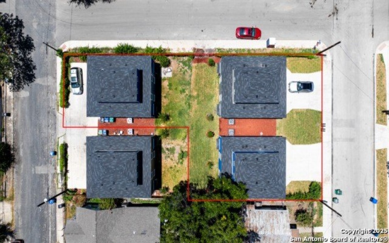 143 Huntington St, San Antonio, TX 78207, ,5 BañosBaños,Residential Multi Family,En Venta,143 Huntington St,0,1874043