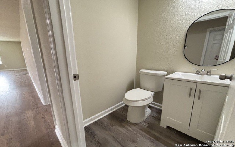 700 E 5th, Nixon, TX 78140, 4 Habitaciones Habitaciones , ,2 BañosBaños,Residential,En Venta,700 E 5th,1874075