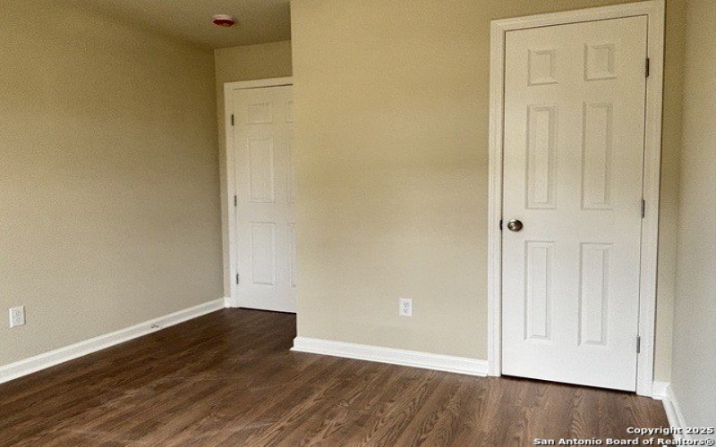700 E 5th, Nixon, TX 78140, 4 Habitaciones Habitaciones , ,2 BañosBaños,Residential,En Venta,700 E 5th,1874075