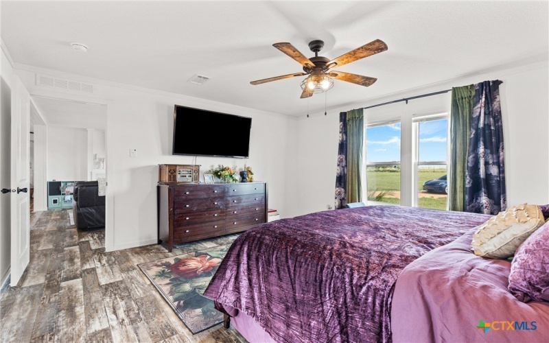 744 E Wiedemann Road, Flatonia, TX 78941, 4 Habitaciones Habitaciones , ,2 BañosBaños,Residential,En Venta,744 E Wiedemann Road,582580