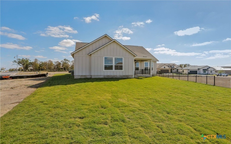 1851 Dancing Oak Lane, San Marcos, TX 78666, 2 Habitaciones Habitaciones , ,2 BañosBaños,Residential,En Venta,1851 Dancing Oak Lane,0,582754