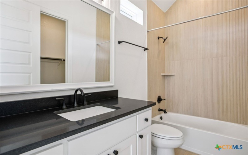 1851 Dancing Oak Lane, San Marcos, TX 78666, 2 Habitaciones Habitaciones , ,2 BañosBaños,Residential,En Venta,1851 Dancing Oak Lane,0,582754